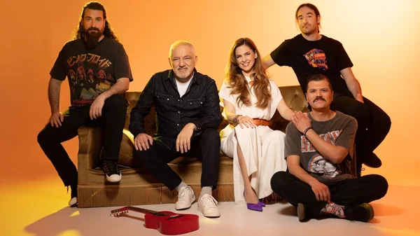 Νίκος Πορτοκάλογλου και Ρένα Μόρφη σε μία φιλανθρωπική συναυλία στο Βεάκειο