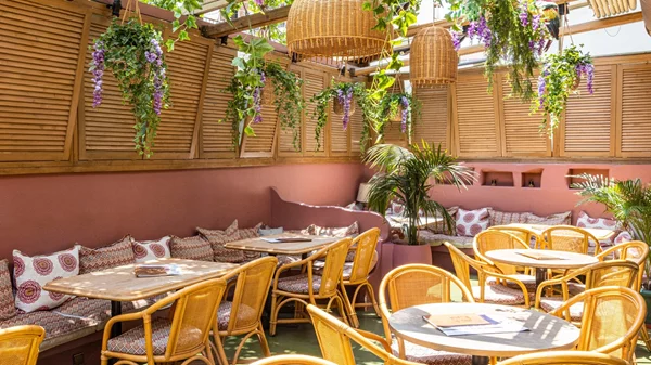 ''Baratin'': Μαεστρική ισορροπία drink & dine