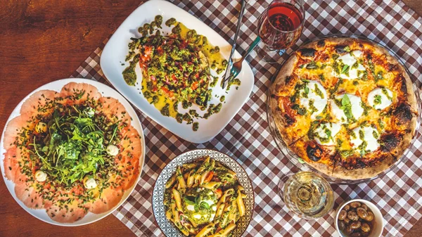 Αφιέρωμα Ιταλική κουζίνα: Δυνατά spot για pasta, pizza και γευστική dolce vita