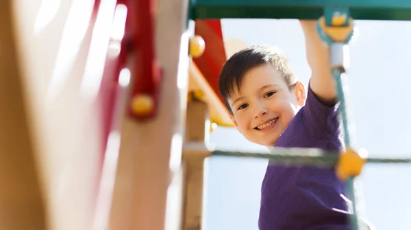 Η ισορροπία μεταξύ ποικιλίας και εστίασης στις εξωσχολικές δραστηριότητες των παιδιών