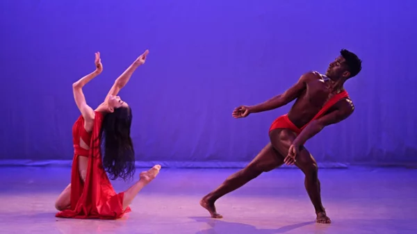 4 ραντεβού θεάτρου και χορού που δεν πρέπει να χάσουμε στο Μέγαρο