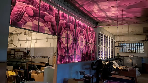 Το φαινόμενο των εκθέσεων σε κτίρια-νοσταλγικά ερείπια