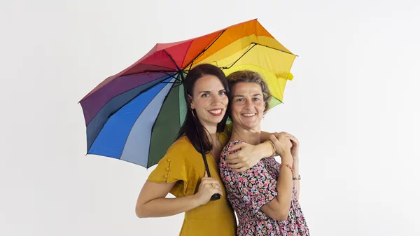 "Η Λυγερή και ο δράκος": Ένα παραμύθι φόρος τιμής στις μητέρες που έχουν χάσει τα παιδιά τους