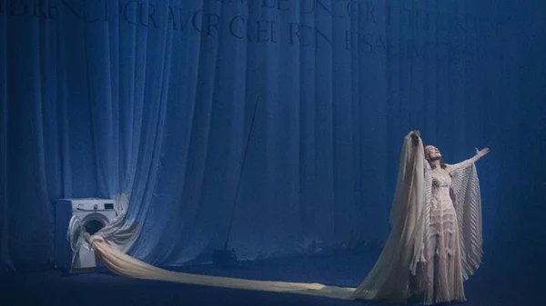 Οι θεατρικές παραστάσεις που θα δούμε στη Στέγη του Ιδρύματος Ωνάση