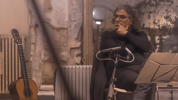 "Μουσικές πράξεις σε λόγο ποιητικό" από τον Νίκο Χατζηελευθερίου