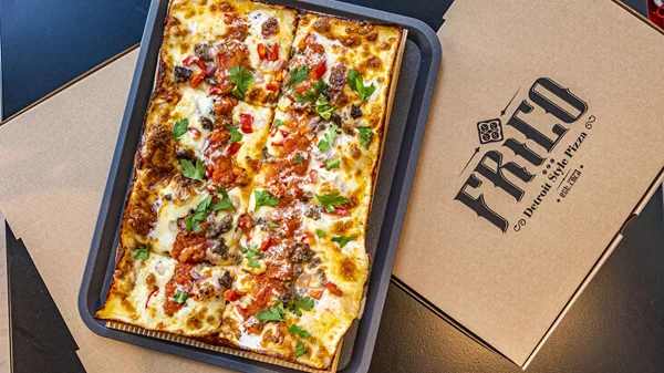 'Frico': Για Detroit style πίτσα στο Χαλάνδρι