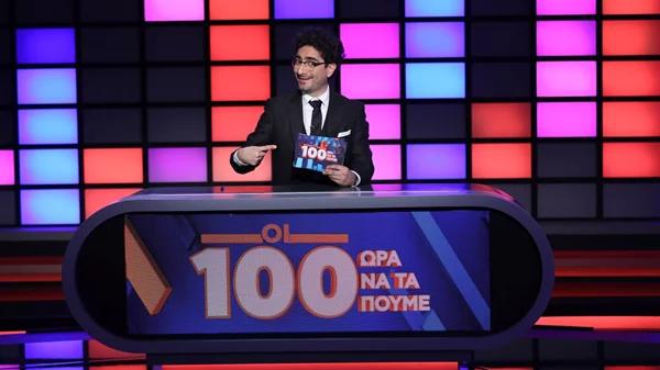 Ο Λάμπρος Φισφής και οι "100" είναι το late night show που θέλουμε