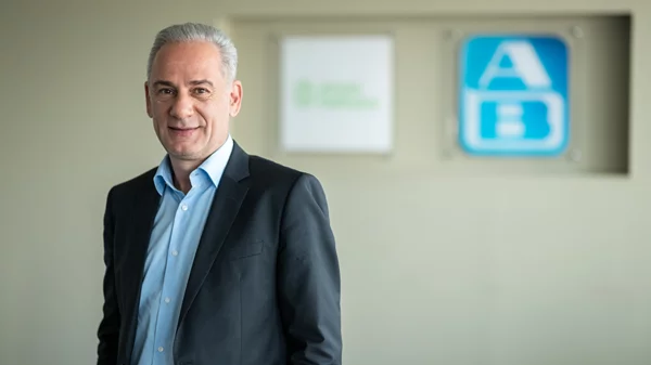 Νέα συνεργασία μεταξύ της ΑΒ Βασιλόπουλος και του efood