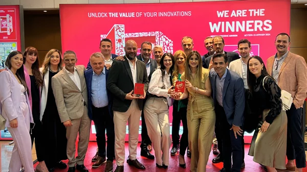 Δύο στις δύο πρωτιές για τα Ηλεκτρονικά Τσιγάρα blu της Imperial Brands Hellas από τον θεσμό "Προϊόν της Χρονιάς 2024"