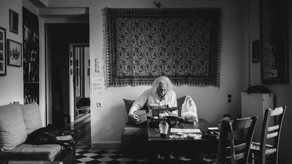 Ross Daly Solo: Μια μουσική τελετουργία κάτω από τον αθηναϊκό ουρανό