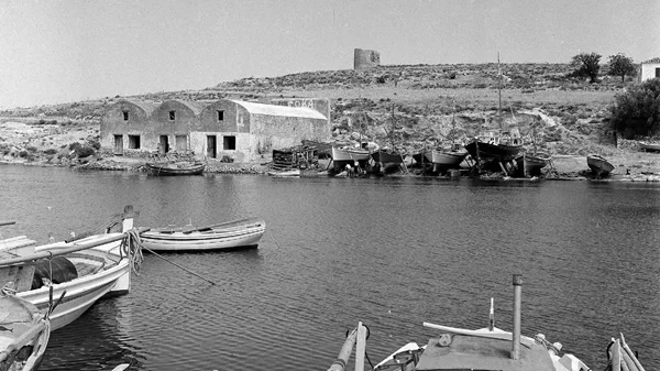 Ένα φωτογραφικό ταξίδι στην ξυλοναυπηγική των Σπετσών