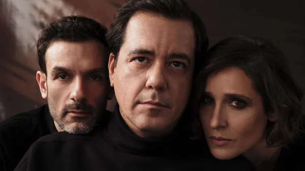 "George": Ένας σουρεαλιστικός μονόλογος για τις τελευταίες ημέρες της ζωής ενός άντρα στη Στέγη