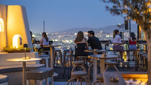 "Terra Petra": All-day απολαύσεις με θέα