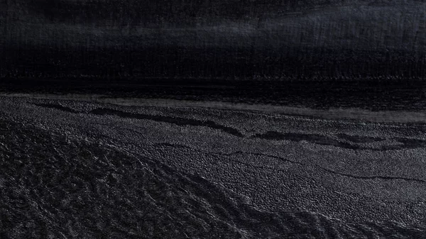 "A walk along the shore": Τα σκιώδη ζωγραφικά τοπία του Νίκου Τοπαλίδη