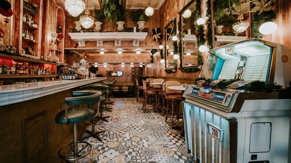 Το "Marbella Gastro Bar" αφίχθηκε μόλις στο Παγκράτι