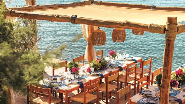 "Taverna 37": Η ελληνική ταβέρνα στην πιο κομψή εκδοχή της