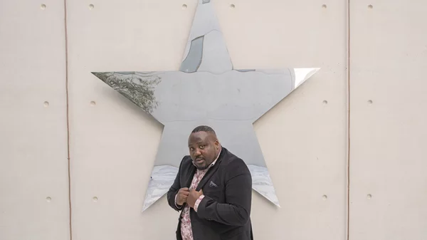 Jerome Kaluta: "Μεγάλωσα με χιπ χοπ, "Extasy extano" και Ζαμπέτα"