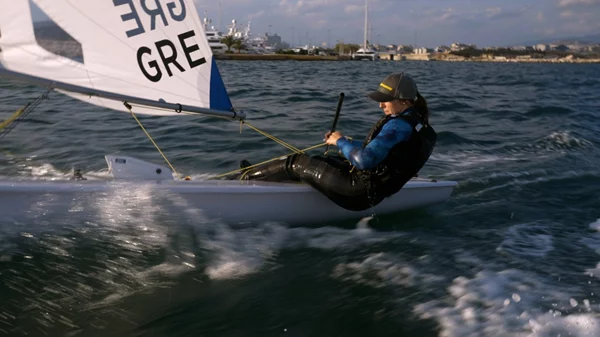 Πώς φτιάχτηκαν οι αφίσες των καλύτερων ελληνικών ταινιών της χρονιάς: "Tack"