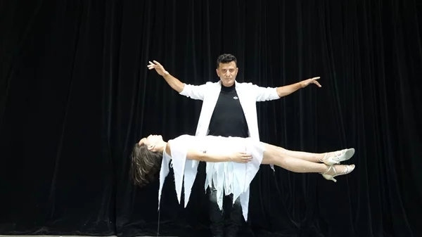 Το Las Vegas Magic Festival επιστρέφει στο Christmas Theater