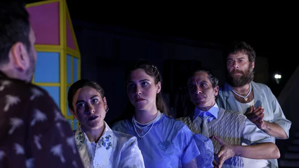 "Νεφέλες" από τους The Young Quill : Δείτε νέες φωτογραφίες από την παράσταση