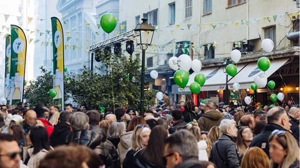 Η ΜΑΛΑΜΑΤΙΝΑ "Ξεκλειδώνει Καρδιές" με ένα Αξέχαστο Street Party στη Θεσσαλονίκη