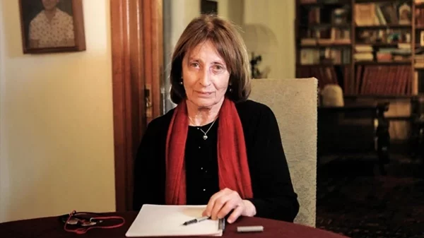 Όσα έγραψε η Μαρίνα Καραγάτση στο "α" για το "Ευχαριστημένο" της