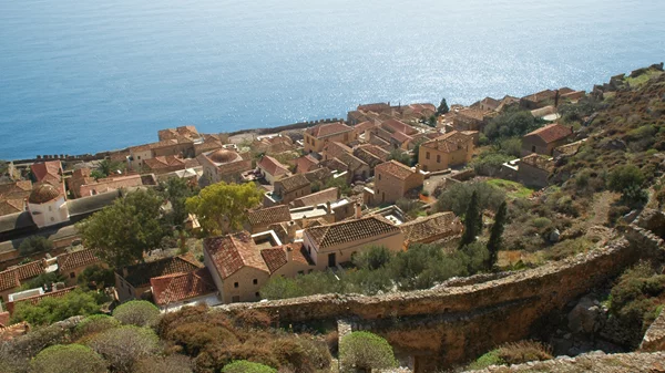 Φθινοπωρινή εκδρομή στη Μονεμβασιά με διάθεση ποιητική