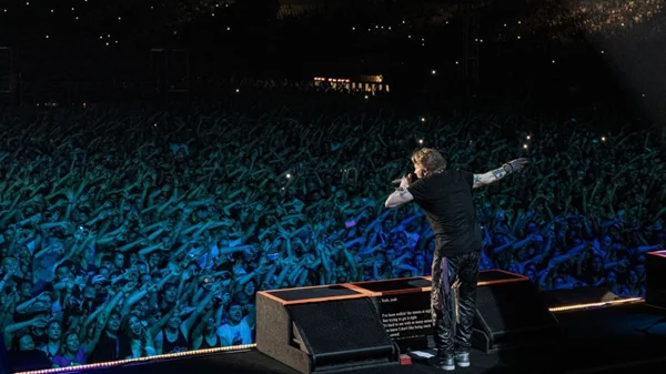 Guns N' Roses: Είχαν να δώσουν λίγα, που όμως σήμαιναν τόσα πολλά, για χιλιάδες κόσμου