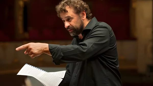 Οι Francesco Lotoro ανθολογεί συνθέσεις κρατουμένων στα ναζιστικά στρατόπεδα συγκέντρωσης στον "Παρνασσό"