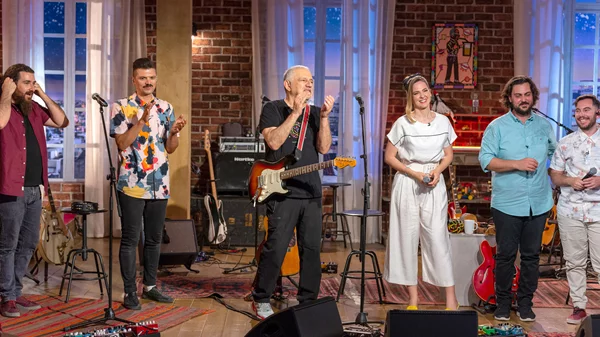 Το "Μουσικό κουτί" μάς αποχαιρετά για το καλοκαίρι με τον πιο ξεχωριστό τρόπο