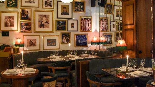 Στη "Brasserie Lorraine" οι γιορτές έχουν γεύση από στρείδια Rockefeller