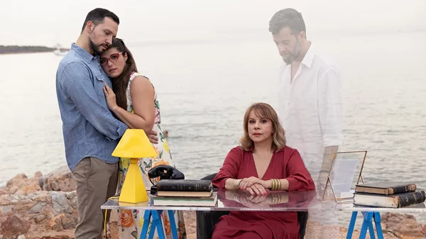 "Θα σε δω στον παράδεισο": Το τελευταίο έργο του Νιλ Σάιμον μετακομίζει στο θέατρο Αυλαία