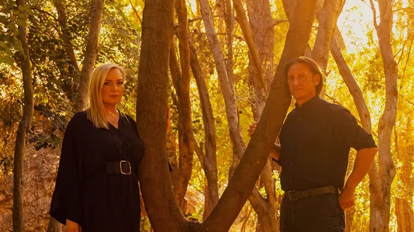 "Όλες του κόσμου οι φωνές": Η παγκόσμια ποίηση στο ελληνικό τραγούδι