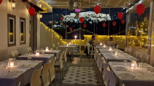 Το πιο ρομαντικό mood στο "Συν Αθηνά"