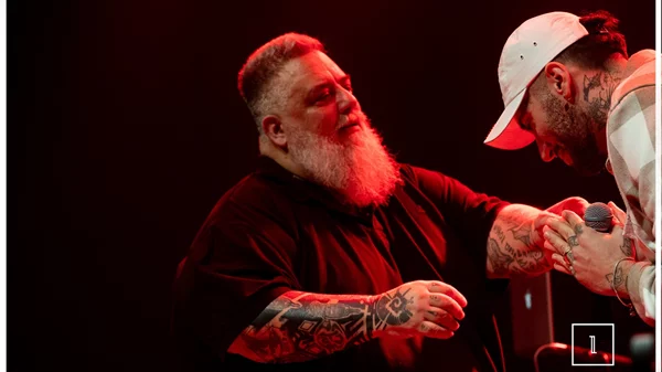 B.D. Foxmoor: Γιόρτασε 30 χρόνια δισκογραφίας στο "Arch", αφήνοντας όμως ανάμεικτα συναισθήματα