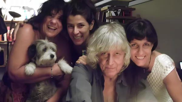 "Λουλού": Η Άννα Βαγενά μάς καλεί σε μια άκρως εξομολογητική παράσταση-φόρος τιμής στην ανιδιοτελή αγάπη, στο θέατρο Μεταξουργείο