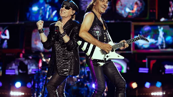 Scorpions: Δεν συναντήθηκαν επί σκηνής με τον Alice Cooper, "κέντρισαν" όμως ξανά την αγαπημένη τους Αθήνα