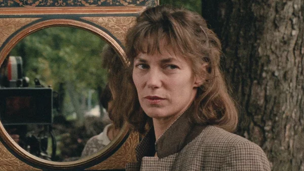 Η Τζέιν κόβει ένα κρεμμύδι