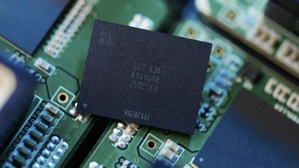 H Samsung ξεκινά την μαζική παραγωγή QLC 9th-Gen V-NAND  για την AI εποχή