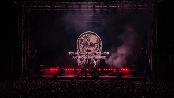 Massive Attack στο Release Athens 2024: Μια βραδιά όπου η σκέψη κατακερματίστηκε ακριβώς όπως η πραγματικότητα