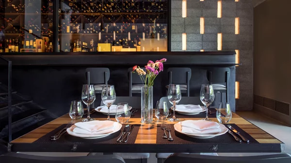 Στα κύματα του "Βασίλαινα"