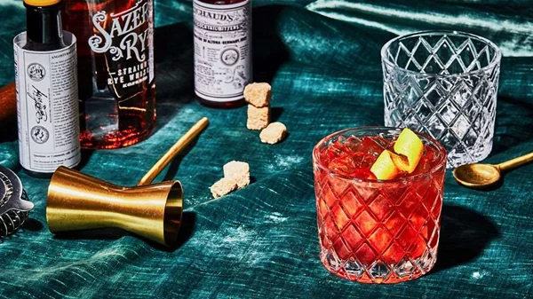 Η ιστορία και η συνταγή του Sazerac