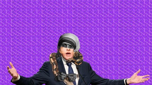 "The Internationals": Μία θεατρική σάτιρα για τον πόλεμο και το έθνος