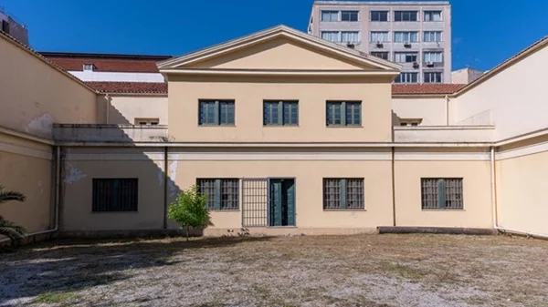 Τα κτίρια δεν κάνουν το έργο