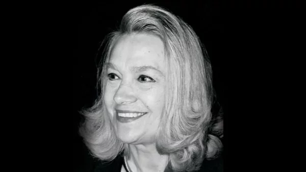 Έφυγε από τη ζωή η συγγραφέας της "Πρόβας νυφικού" Ντόρα Γιαννακοπούλου