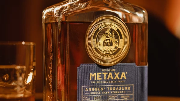 Ο Οίκος ΜΕΤΑΞΑ παρουσιάζει τη νέα έκδοση του Metaxa Angels’ Treasure Single Cask Strength