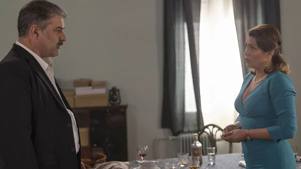 3 πράγματα που κρατάμε από την πρεμιέρα του "Porto Leone: Στη Γειτονιά με τα Κόκκινα Φανάρια"