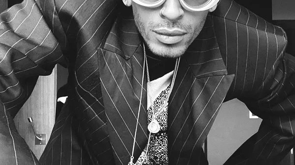 O Patrick Mason σε ένα hybrid techno performance στο "Oddity"