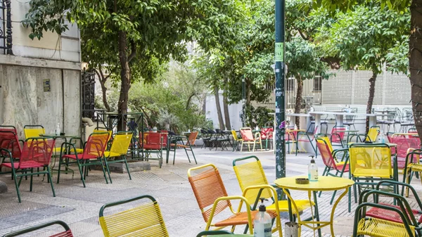 "Ιπποπόταμος": Επιστροφή σε ένα αγαπημένο στέκι του κέντρου