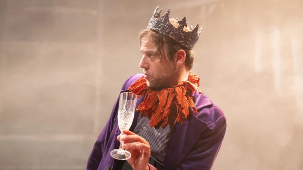 Εξουσία, η μεγάλη βάσανος του "Ριχάρδου III*" που επιστρέφει με τον Ορέστη Τζιόβα